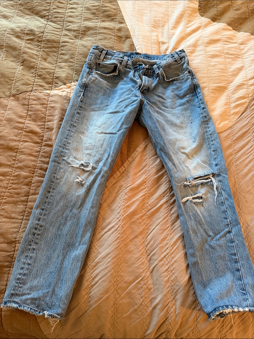 Distressed Vintage Levi’s  505 Jeans